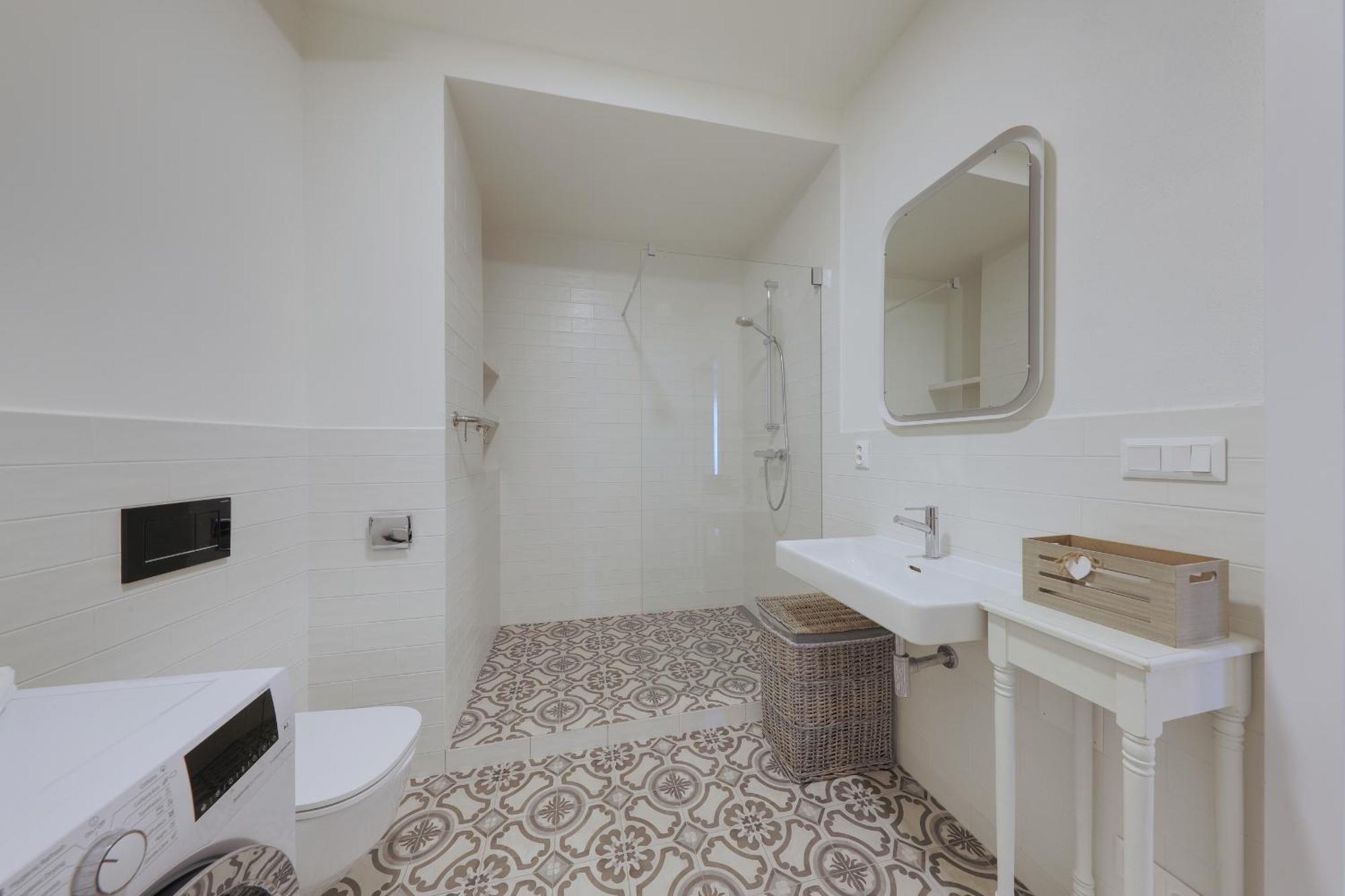 Shone Apartment Old Town 2 Bedroom Bratislava Exteriér fotografie