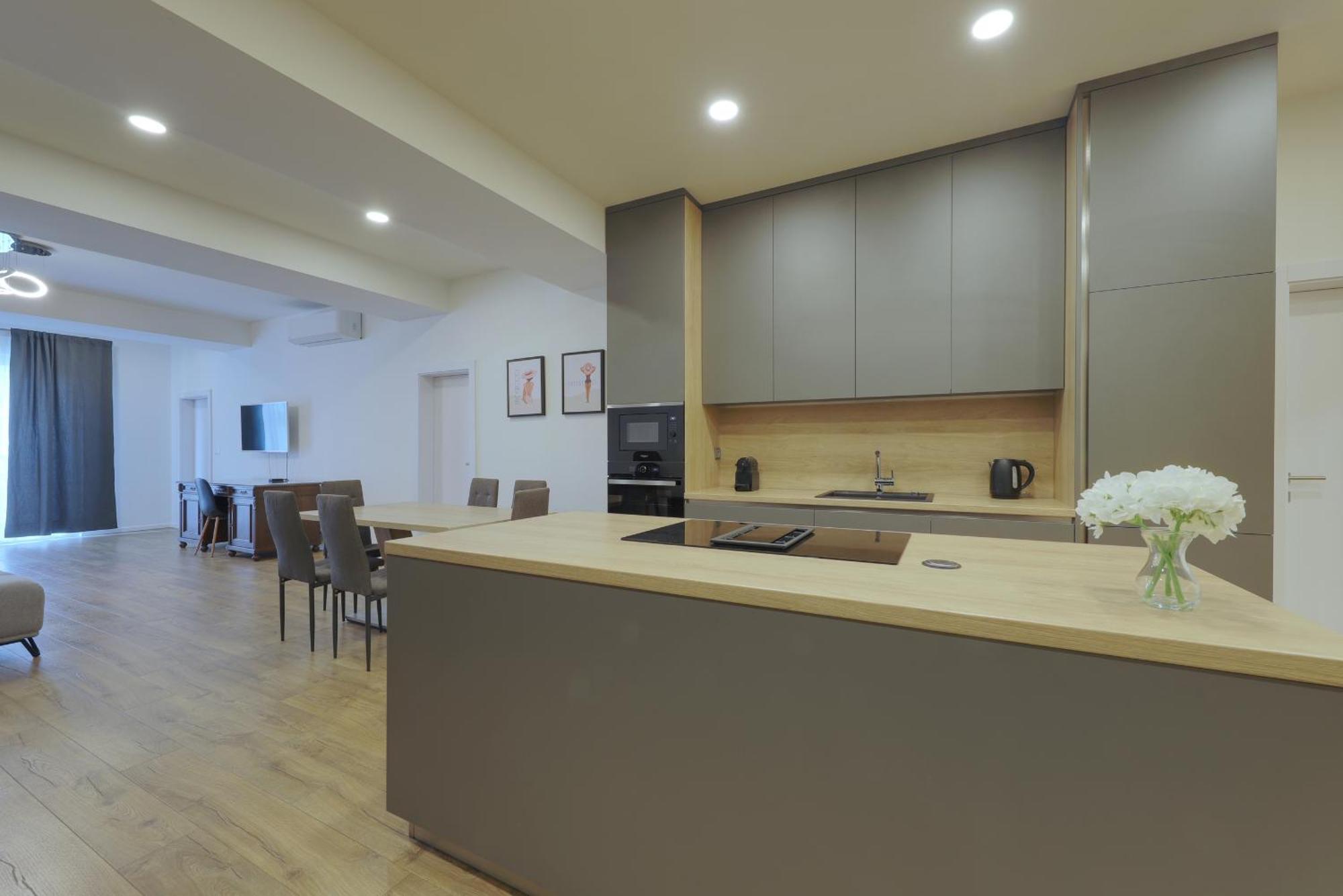 Shone Apartment Old Town 2 Bedroom Bratislava Exteriér fotografie