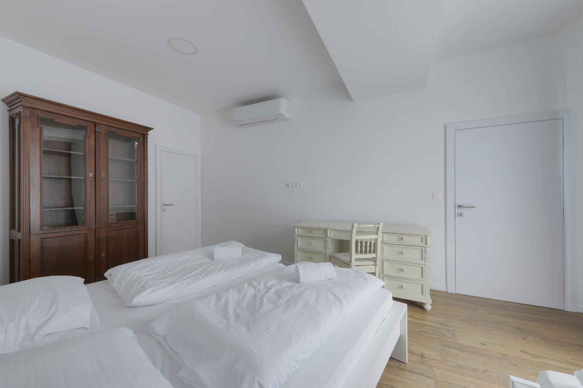 Shone Apartment Old Town 2 Bedroom Bratislava Exteriér fotografie